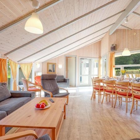 Kranich Ferienhaeuser Mit Innenpool Hohendorf  Εξωτερικό φωτογραφία